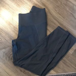 Old Navy Elevate Leggings with Built in Sculpt